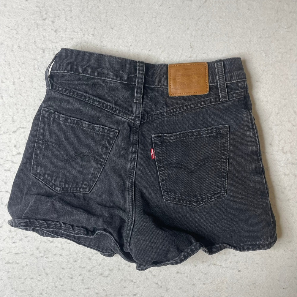 Levis 80s Mom Shorts Black Denim‎ High Rise Size 25 A4695-0000